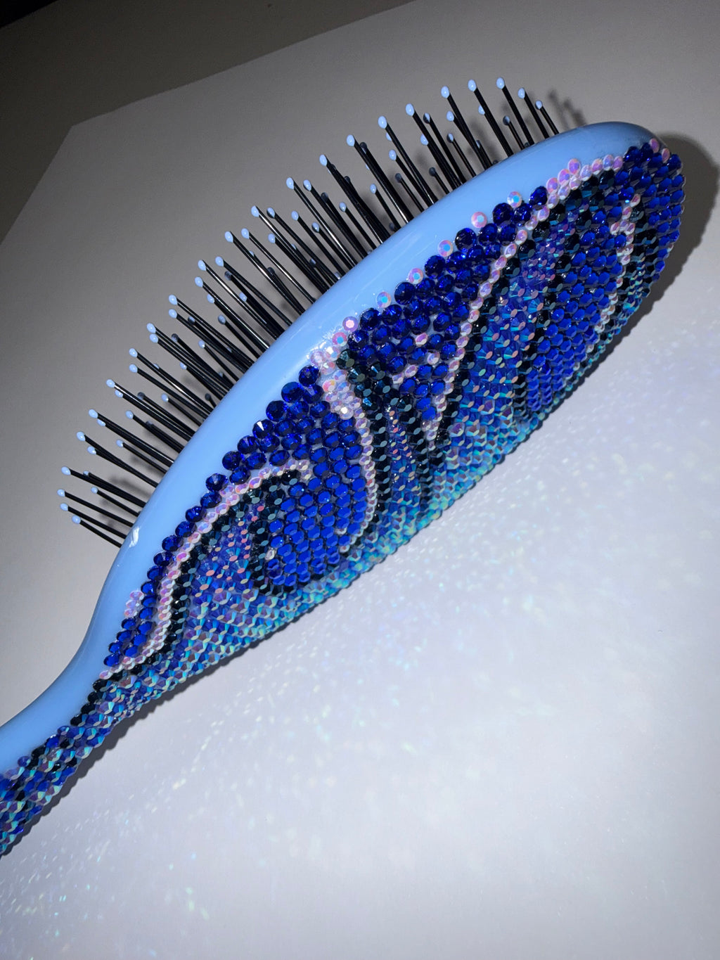 Hairbrush - Dazzled Blue Waves